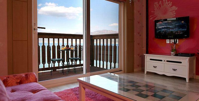 Rainbow Hill Pension Namhae Exterior foto